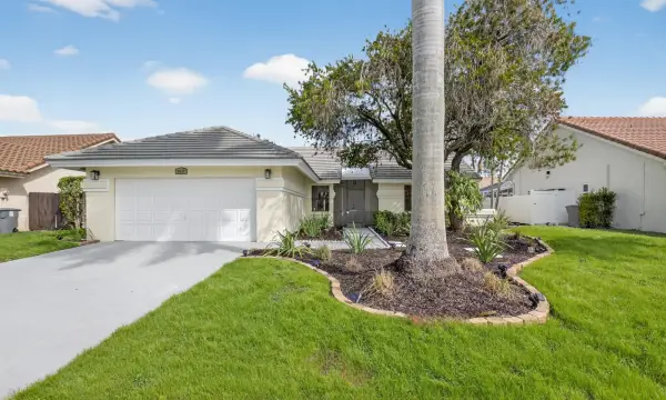 9537 Majestic Way, Boynton Beach, FL 33437