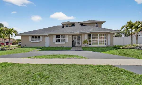 21724 Little Bear Way, Boca Raton, FL 33428