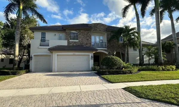 10526 Versailles Boulevard, Wellington, FL 33449