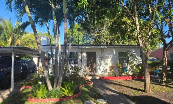 1214 S C Street S, Lake Worth Beach, FL 33460