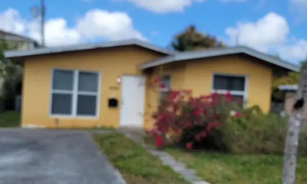 2241 Freedom Street, Hollywood, FL 33020
