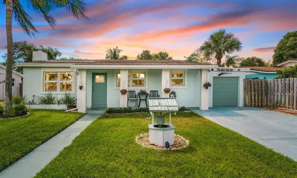 944 Hansen Street, West Palm Beach, FL 33405