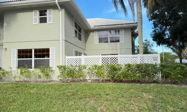 1956 Hartford Court, West Palm Beach, FL 33409