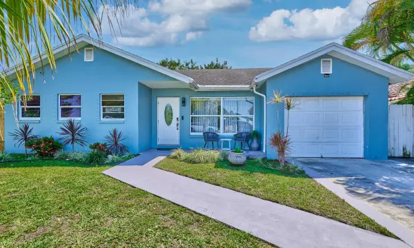 9020 SW 8th Street, Boca Raton, FL 33433