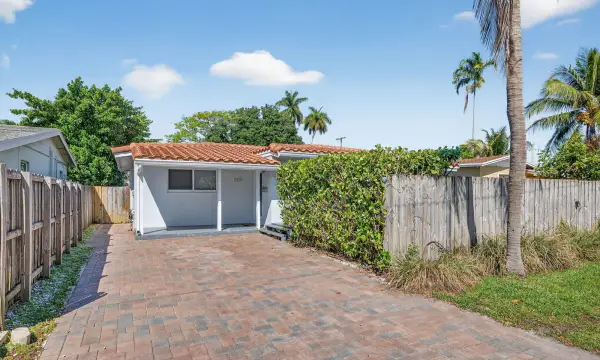 1029 NE 9th Avenue, Fort Lauderdale, FL 33304