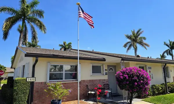 2800 Ashley Drive E B, West Palm Beach, FL 33415