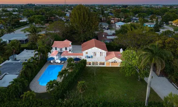 321 SW 1st Avenue, Boynton Beach, FL 33435