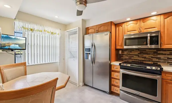 1101 Colony Point Circle, Unit 404, Pembroke Pines, FL, 33026