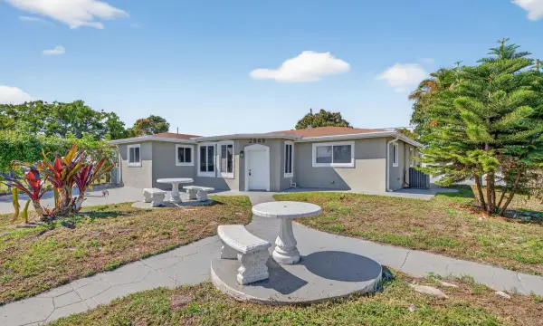 2849 SW 10th Street, Fort Lauderdale, FL 33312