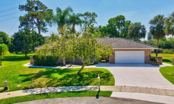 2334 Timbercreek Circle NW, Boca Raton, FL 33431