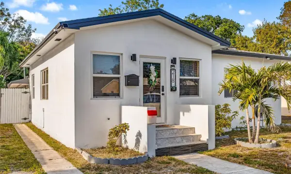 218 SW 7th Street, Dania Beach, FL 33004