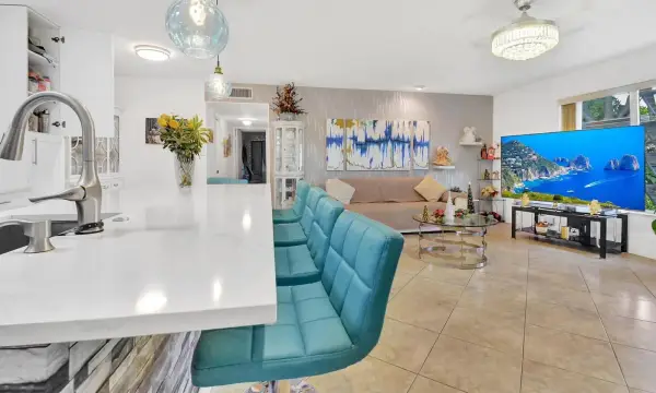 1232 Club Drive W D, Delray Beach, FL 33445