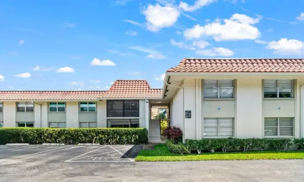 1124 NW 13th Street 204a, Boca Raton, FL 33486