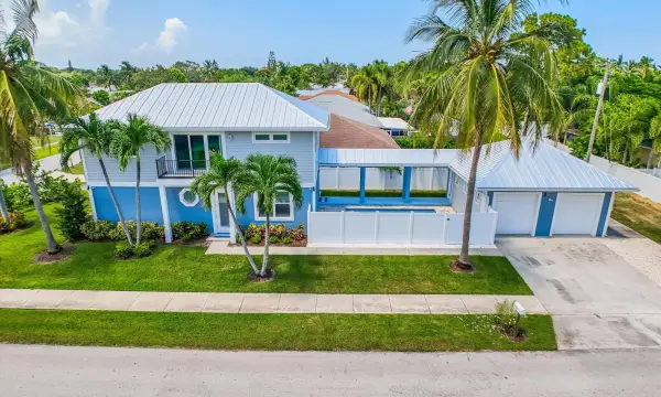 425 Hugh Street, Jupiter, FL 33458