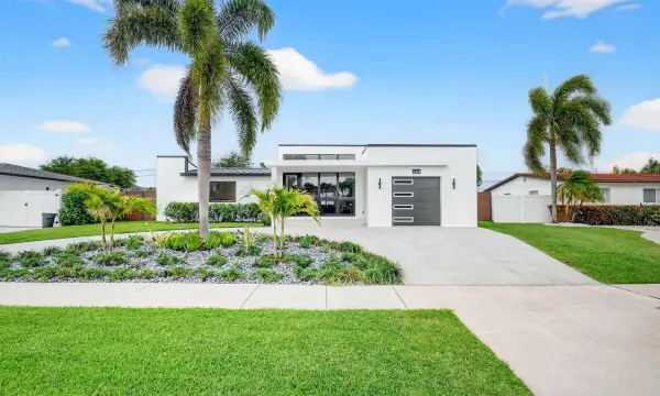 504 Flotilla Road, North Palm Beach, FL 33408