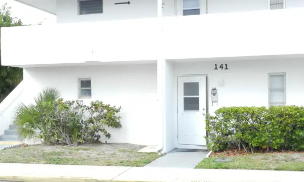 141 West Court, Royal Palm Beach, FL 33411