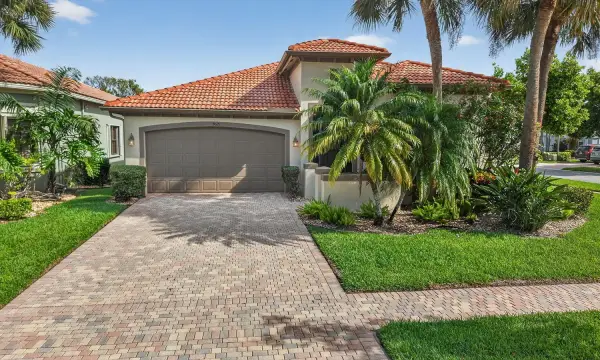 9571 Isles Cay Drive, Delray Beach, FL 33446