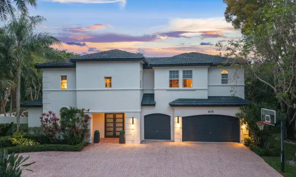 6015 Pinewood Avenue, Parkland, FL 33067