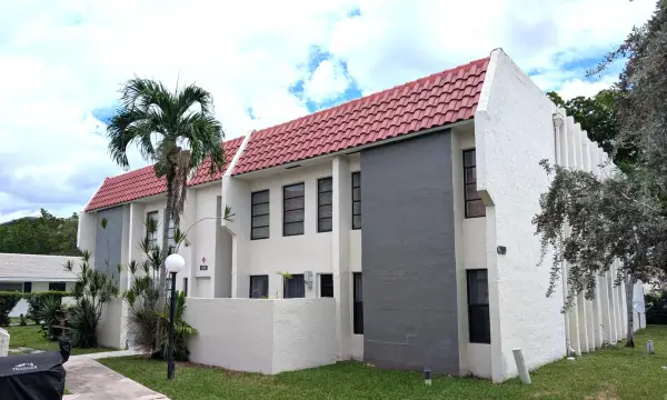 3199 Coral Hills Drive 2, Coral Springs, FL 33065