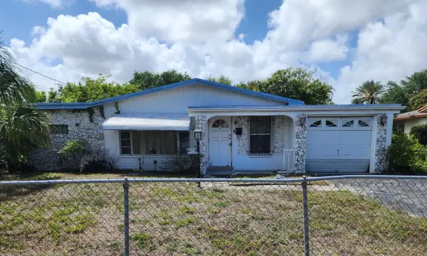 1861 NW 7th Terrace W, Pompano Beach, FL 33060