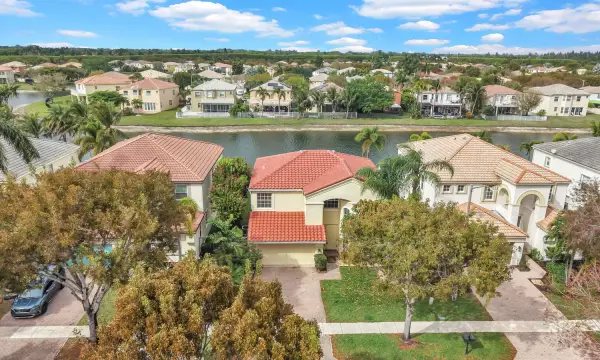 9037 Alexandra Circle, Wellington, FL 33414