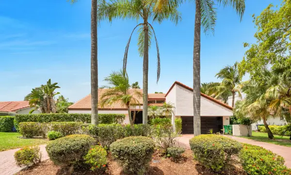 5040 NW 88th Lane, Coral Springs, FL 33067