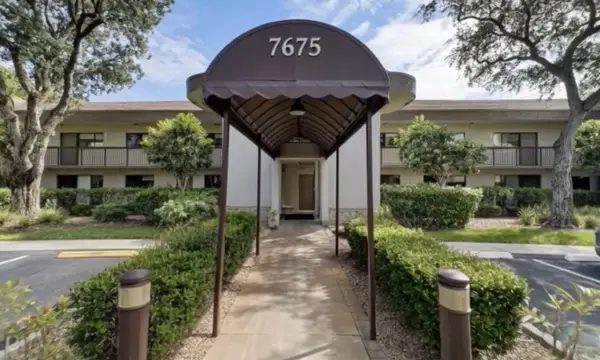 7675 NW 79th Avenue 114, Tamarac, FL 33321