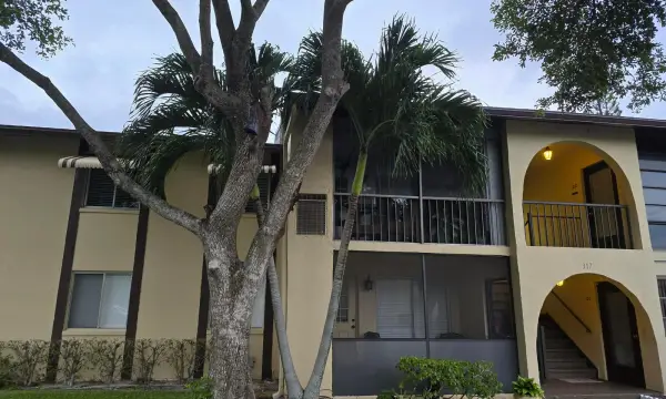 317 Pine Ridge Circle, Greenacres, FL 33463