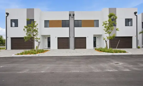 1544 NW 1st Avenue, Pompano Beach, FL 33060