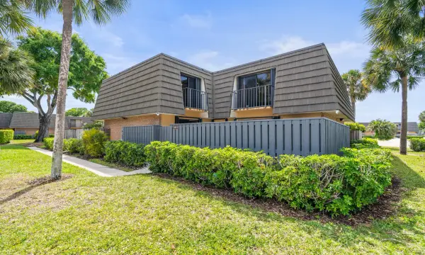 3611 36th Way, West Palm Beach, FL 33407
