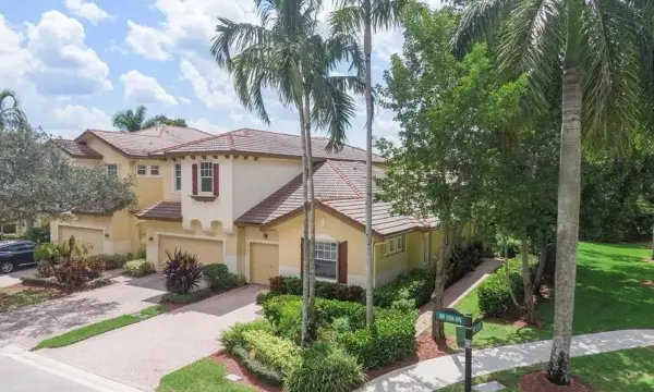 5784 NW 120th Avenue, Coral Springs, FL 33076