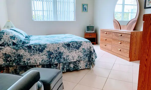 2800 NW 47th Terrace 304, Lauderdale Lakes, FL 33313