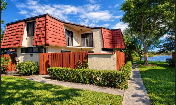 3915 Victoria Drive, West Palm Beach, FL 33406