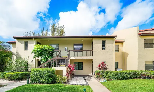 8320 Casa Del Lago D, Boca Raton, FL 33433