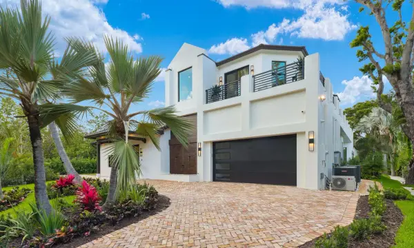 23 Coconut Lane, Ocean Ridge, FL 33435