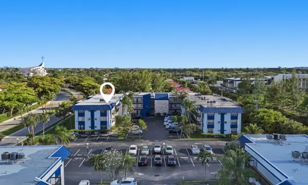 3040 Holiday Springs Boulevard 212, Margate, FL 33063