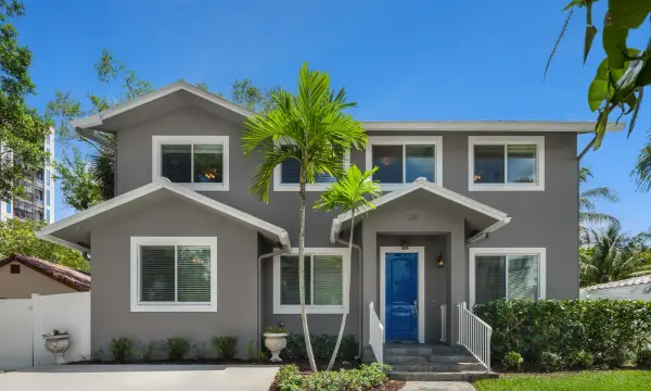 216 SE 10th Street, Fort Lauderdale, FL 33316