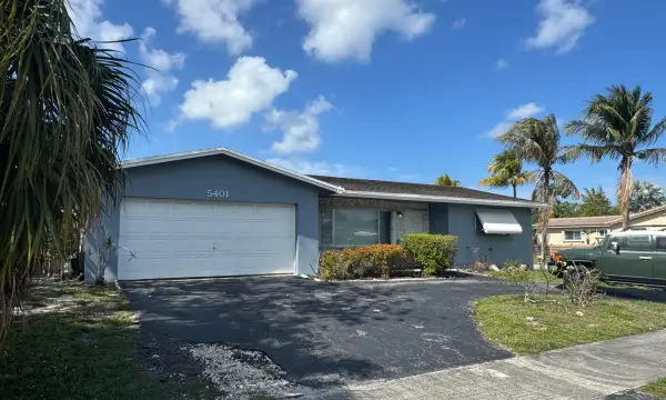 5401 W Park Road, Hollywood, FL 33021
