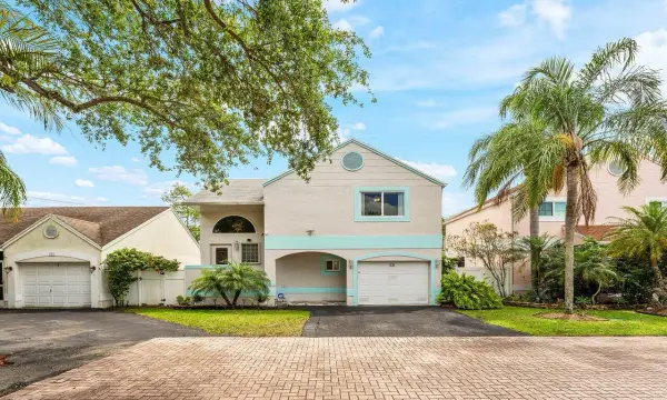 331 NW 101st Terrace, Pembroke Pines, FL 33026