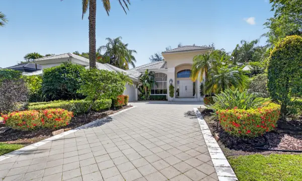 21650 Frontenac Court, Boca Raton, FL 33433
