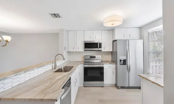 185 SW 3rd Street, Pompano Beach, FL 33060