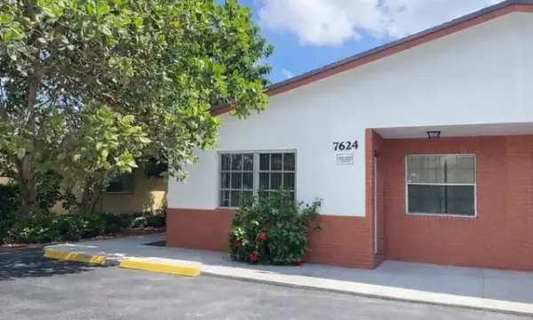 7624 SW 10th Street, North Lauderdale, FL 33068