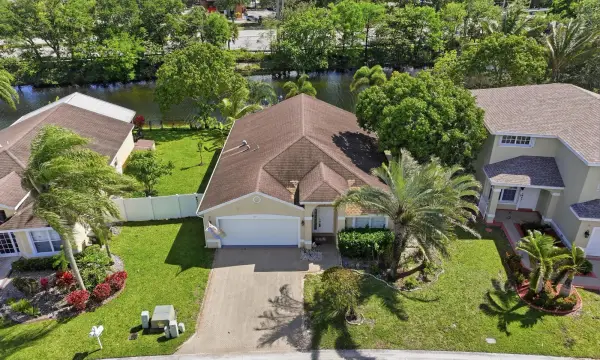 1724 Sawgrass Circle, Greenacres, FL 33413