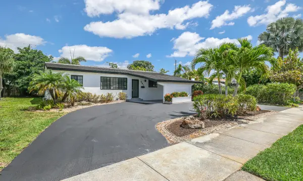 101 NE 57th Court, Fort Lauderdale, FL 33334
