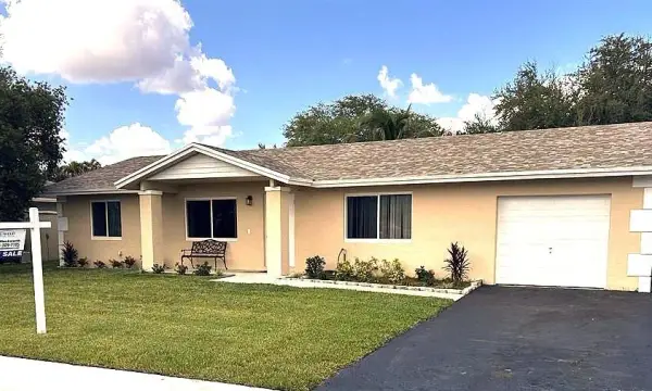 12541 SW 10th Court, Davie, FL 33325