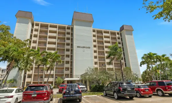 9101 W Sample Road 1004, Coral Springs, FL 33065