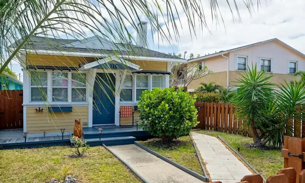 118 S J Street, Lake Worth Beach, FL 33460