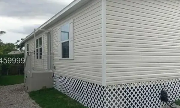 13560 SW 7th Place, Davie, FL 33325