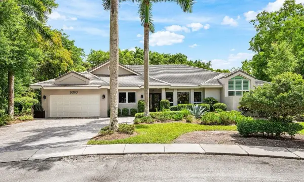 3010 Hampton Circle, Boca Raton, FL 33434