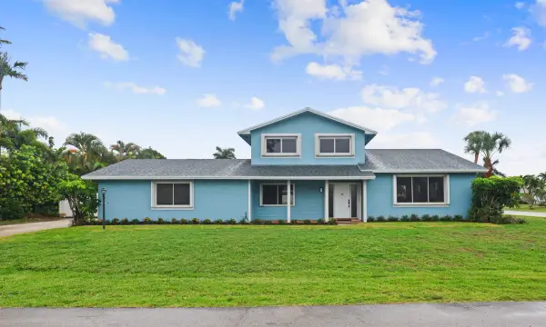 3905 Flag Drive, Palm Beach Gardens, FL 33410